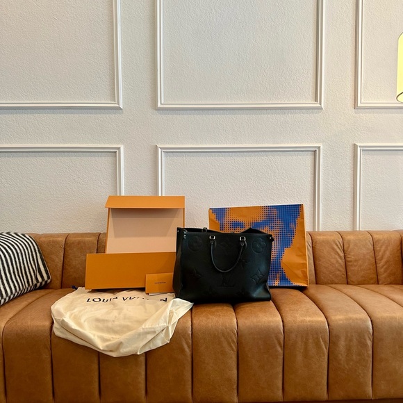 Louis Vuitton On the Go MM - Picture 2 of 9